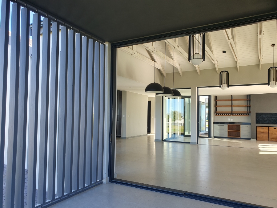 4 Bedroom Property for Sale in Oubaai Western Cape